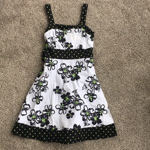 Adorable Flirty dress in black white floral - S
